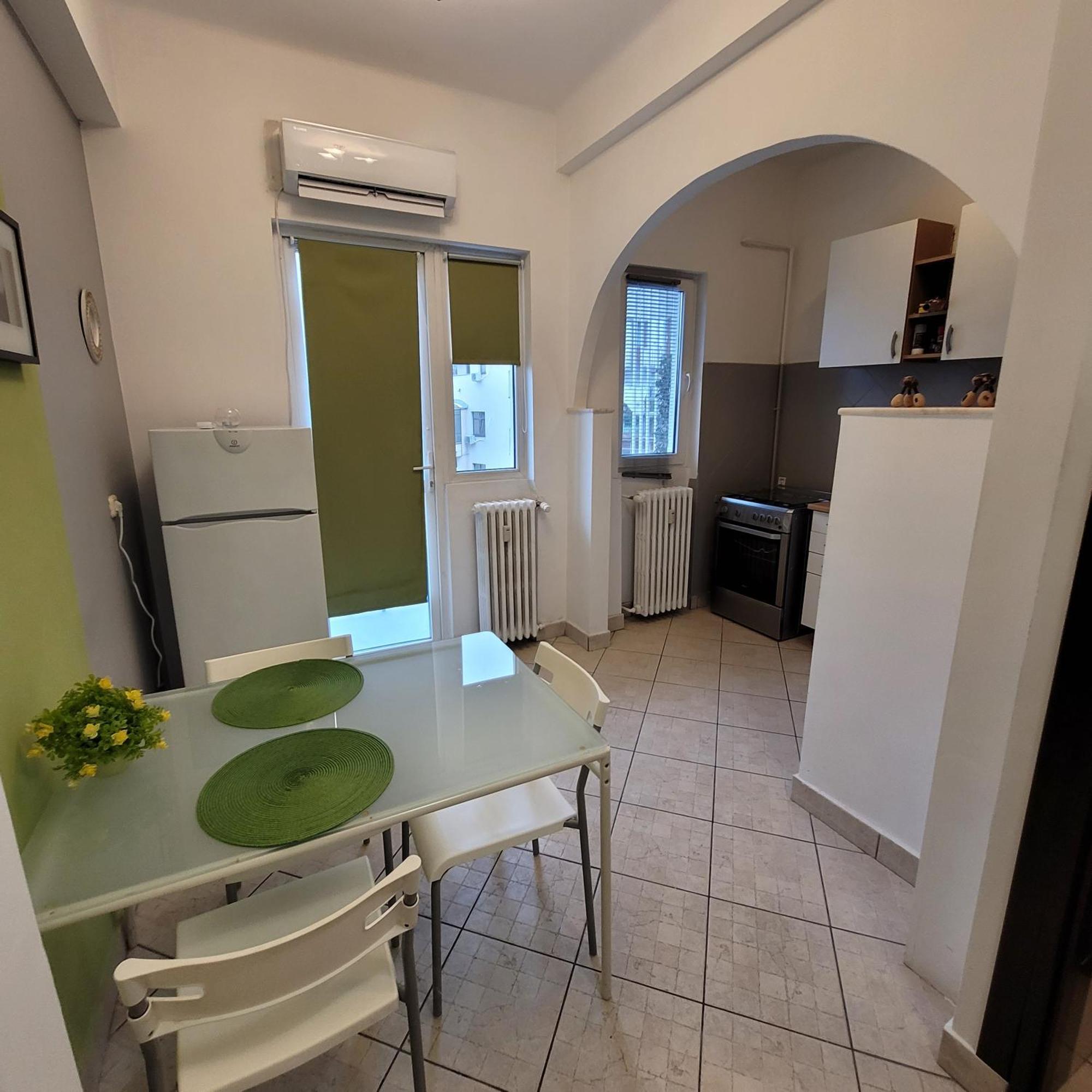Anastasia Bratianu Apart 24 A Self Check From 2 Pm Bucarest Chambre photo